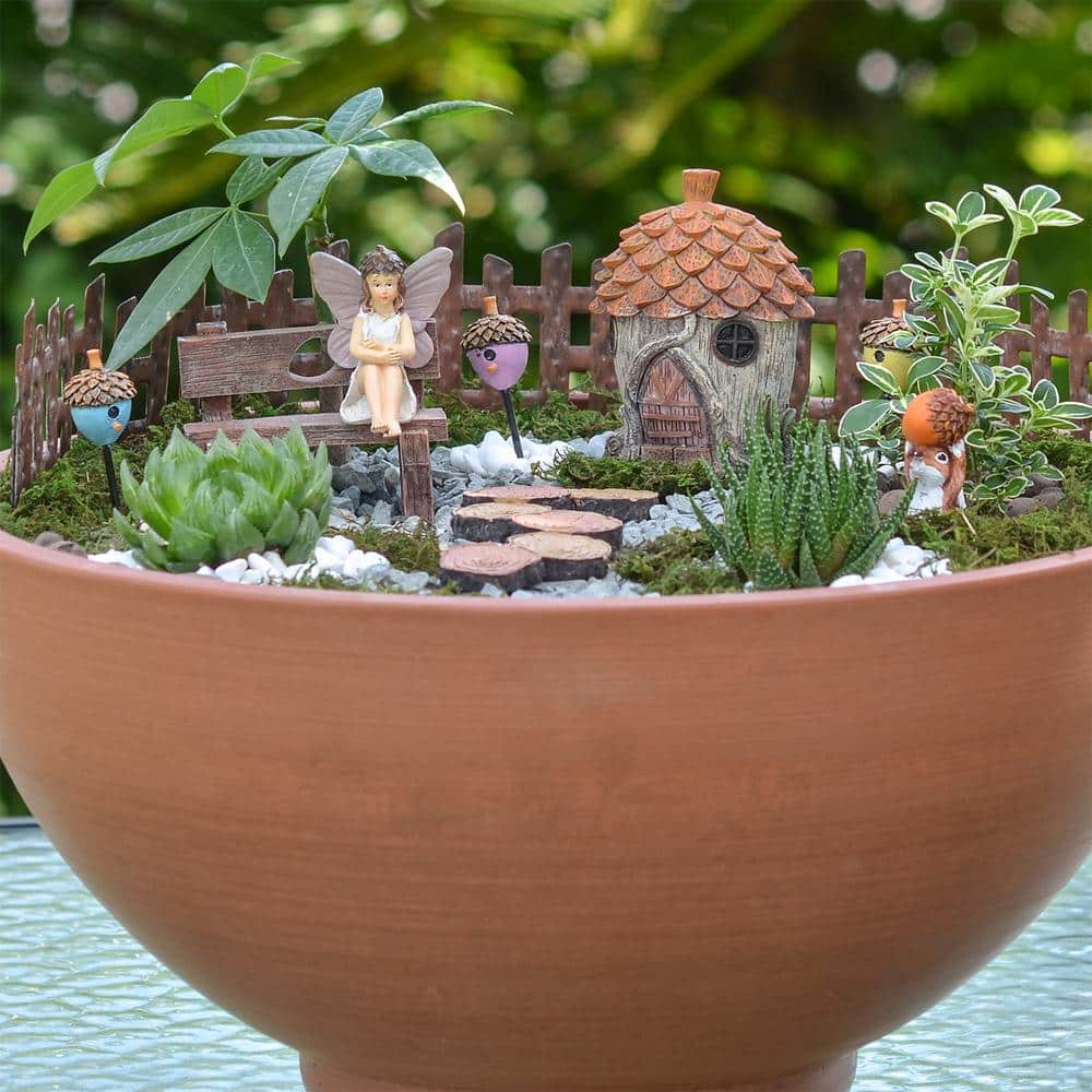 Adoring Acorns 11-Piece Brown Polyresin Fairy Garden Kit