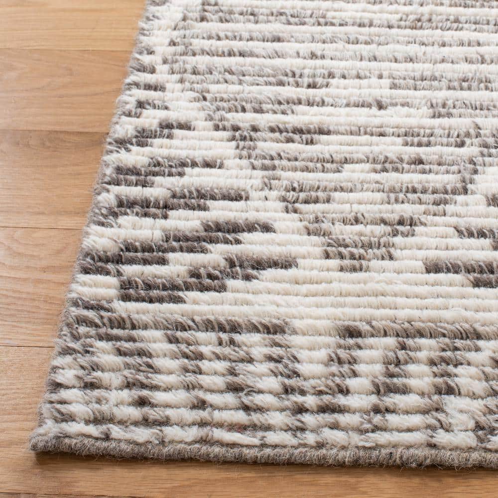 Gray Geometric Hand-Knotted Wool 6' x 9' Area Rug