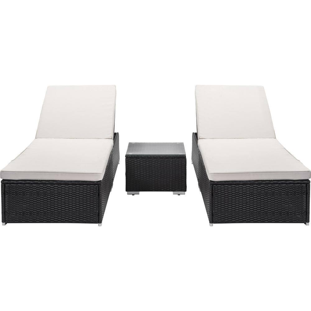 2-Piece Wicker Outdoor Chaise Lounge with off-white Cushions