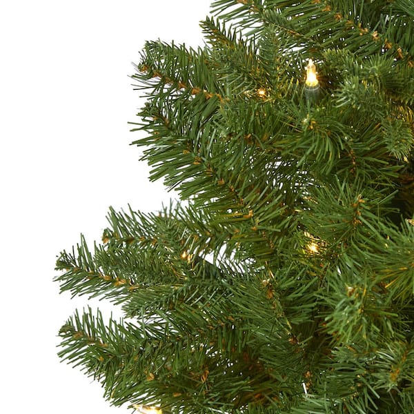 Vancouver 7.5ft Frosted Prelit Artificial Christmas Tree with Pine Con