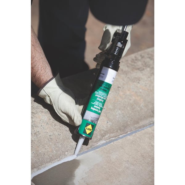 SAKRETE 10.1 oz. Polyurethane Self Leveling Sealant 65450008