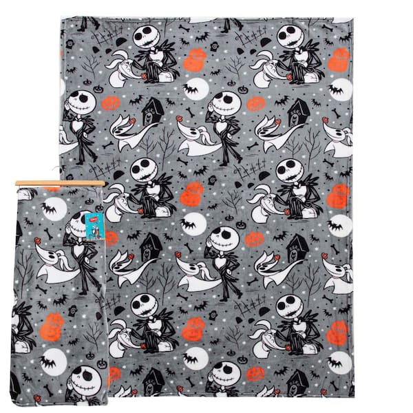 THE NORTHWEST GROUP Disney Nightmare Before Christmas Ghostly Holiday Multi-Colored Silk Touch Throw