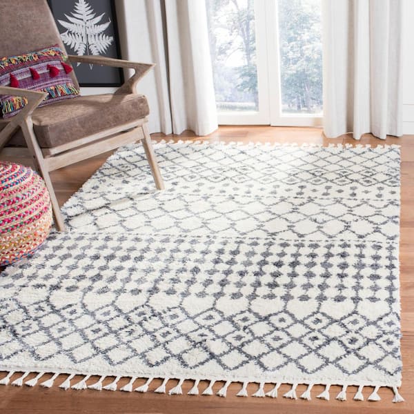 Berber Fringe Shag 4 x 6 Cream/Dark Gray Tribal Area Rug