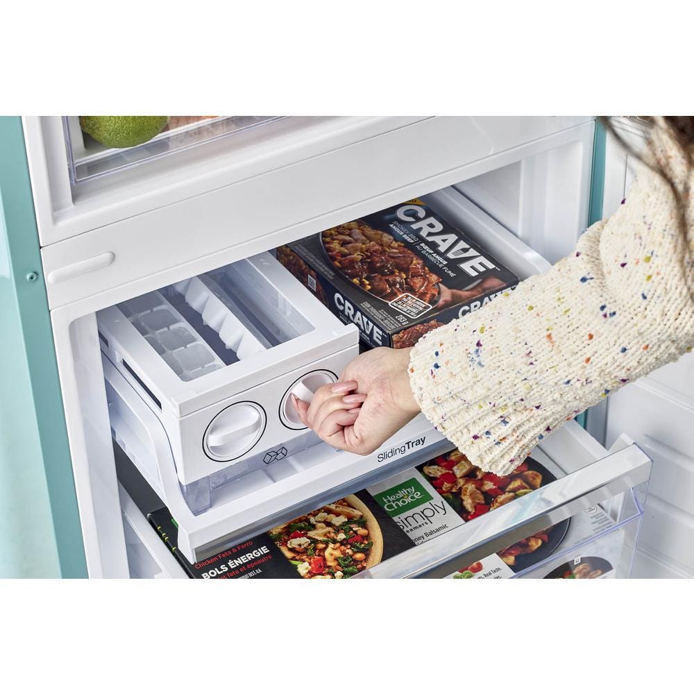 Ocean Mist Turquoise Retro Bottom Freezer Refrigerator with Ice Maker
