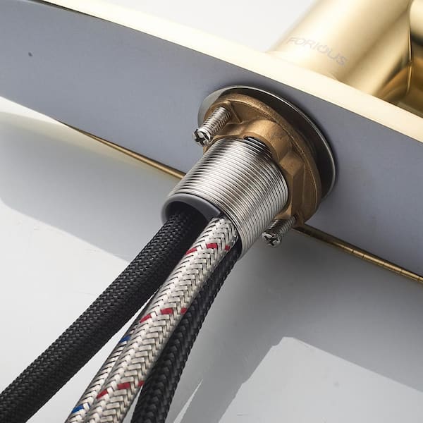 https://images.thdstatic.com/productImages/af3d7c97-6373-4c59-abc2-8115dd6e4ece/svn/gold-pull-down-kitchen-faucets-hh0023g-1d_600.jpg