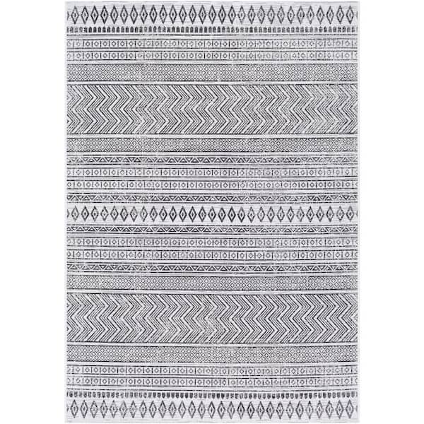 Livabliss Merrigan Black 5 ft. 3 in. x 7 ft. 7 in. Indoor/Outdoor Patio Area Rug