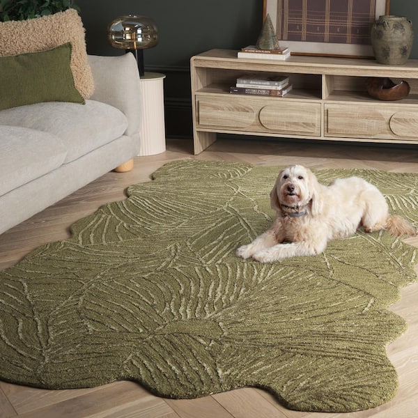 SAFAVIEH Soho 8 ft. x 10 ft. Green Oversized Leaf Area Rug SOH183Y