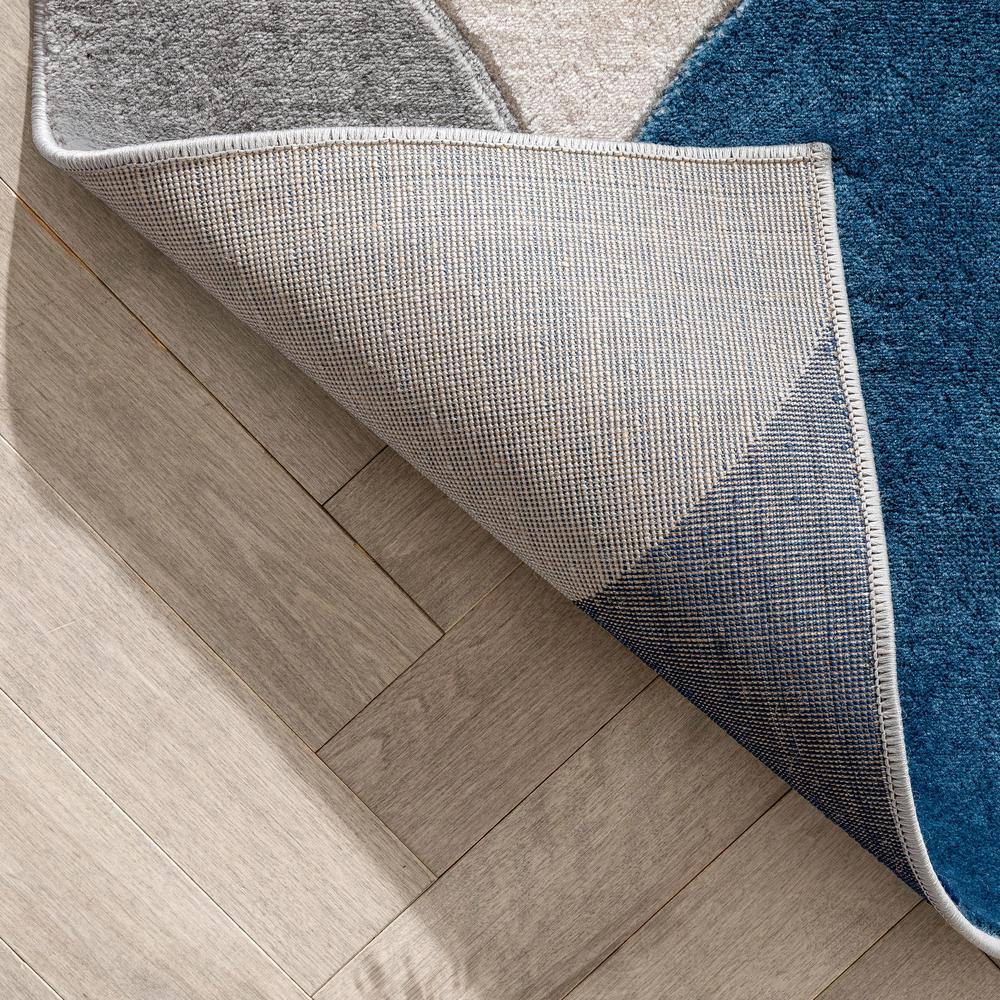 Reversible Geometric Bliss Blue Synthetic 5' x 7' Area Rug