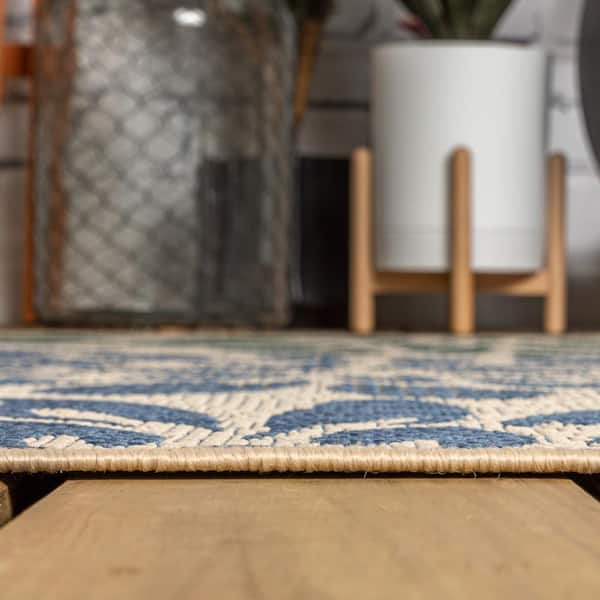 Nuu Garden Blue and White 5 ft. x 7 ft. Rectangle Plastic Moroccan  Waterproof Fade Resistant Indoor/Outdoor Area Rug SO05-01 - The Home Depot