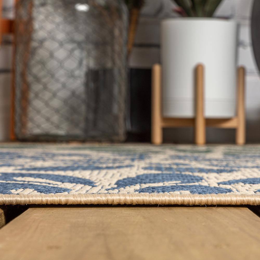 Zinnia Navy and Green Floral Synthetic 6' Square Area Rug