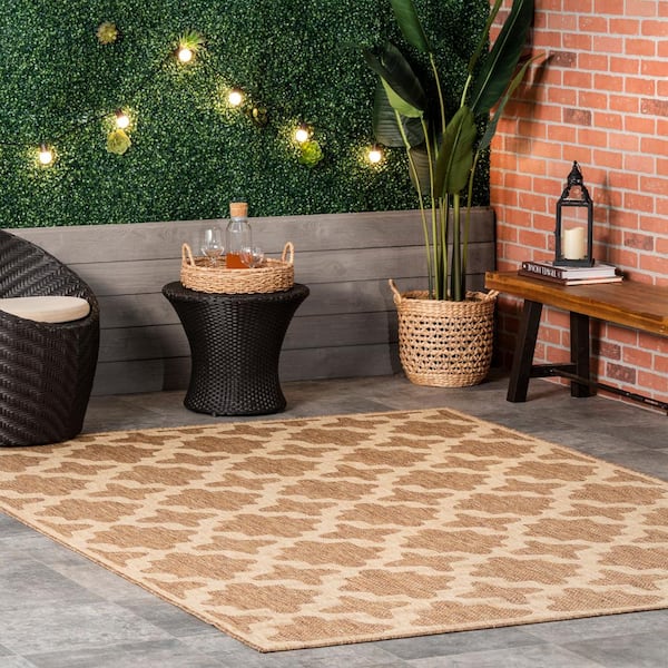 Geometric Star Indoor Outdoor Area Rug, Ainsley Outdoor Modern Concrete Propane Fire Pit Table