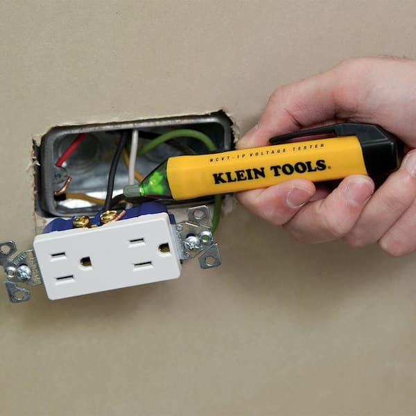 Klein Tools - Electrical Test Kit with 600V AC/DC Multimeter, Non Contact Volt Tester, and Receptacle Tester