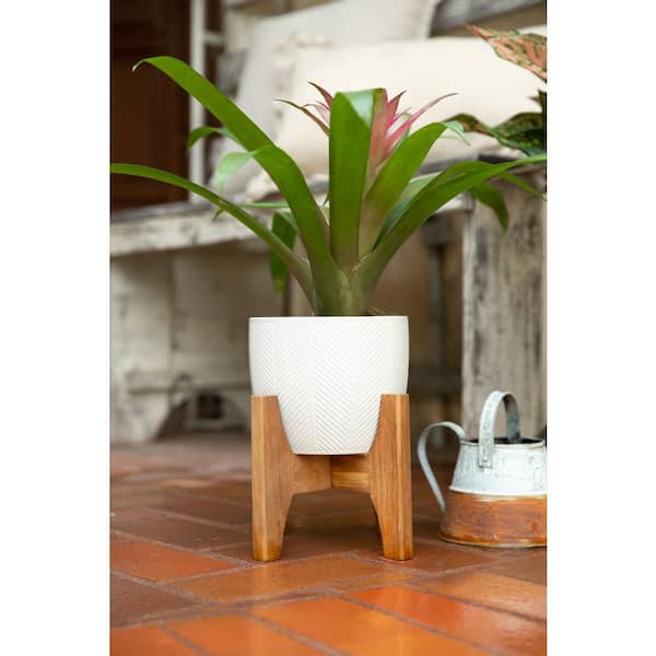 Flora Bunda 10 In And 6 6 In Matte White Chevron Ceramic Plant Pot On Wood Stand Stand Mid Century Planter Set Of 2 Ct1298e2 Mtwh The Home Depot