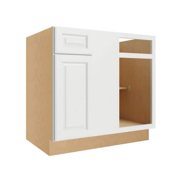 Diamond Express Jamestown 27-in W x 39-in H x 12-in D White Wall Fully Assembled Plywood Cabinet (Recessed Panel Shaker Door Style)