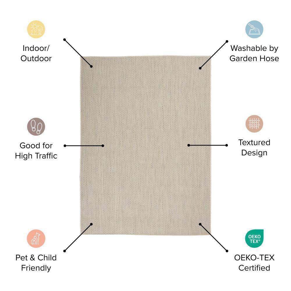 Ivory Charcoal Geometric Synthetic 26'' Easy Care Outdoor Rug