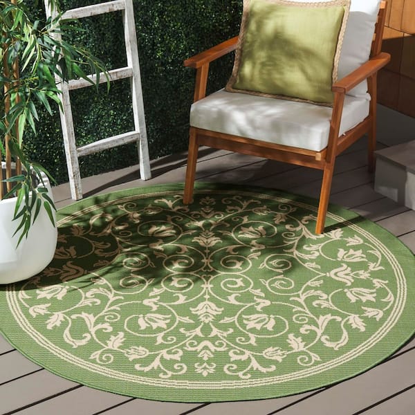 Courtyard Olive/Natural 5 ft. x 5 ft. Round Border Indoor/Outdoor Patio  Area Rug