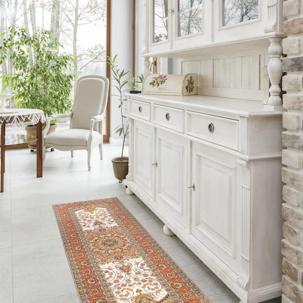 Zahara Amber 2.5 ft. x 7 ft. Medallion Washable Runner Rug