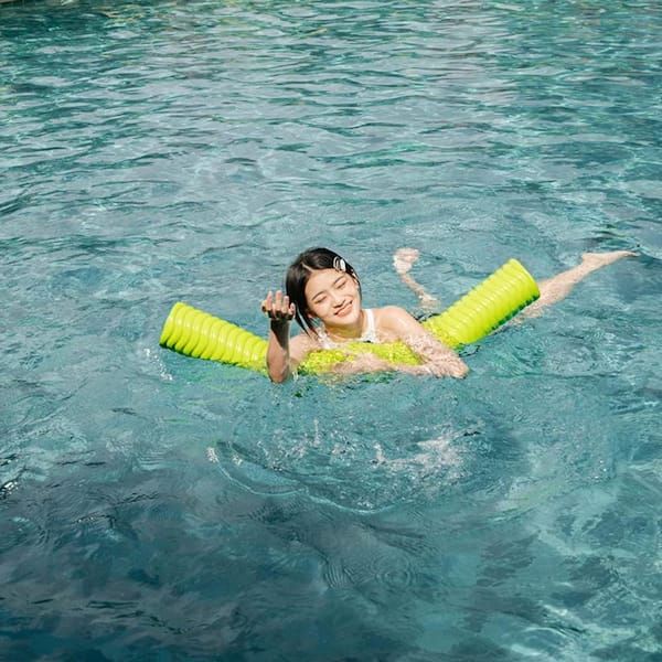 46 in x 5.5 in Pool Noodle UV Resistant Vinyl Coated Foam Green 1