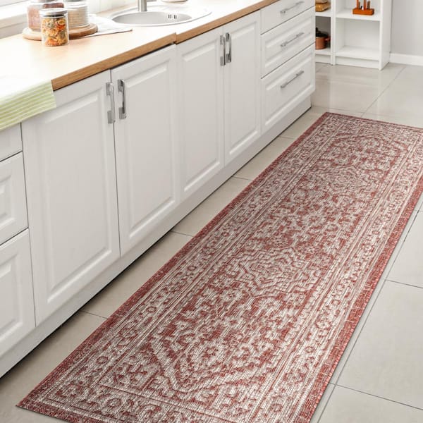 JONATHAN Y Sinjuri Medallion Textured Weave Red/Taupe 2 ft. x 8 ft. Indoor/Outdoor Runner Rug