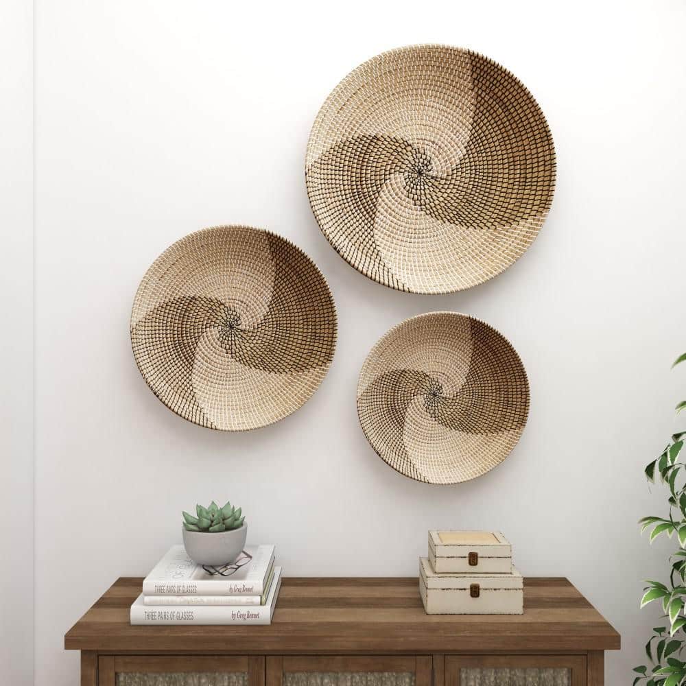 Brown and Off-White Spiral Seagrass Wall Basket Set