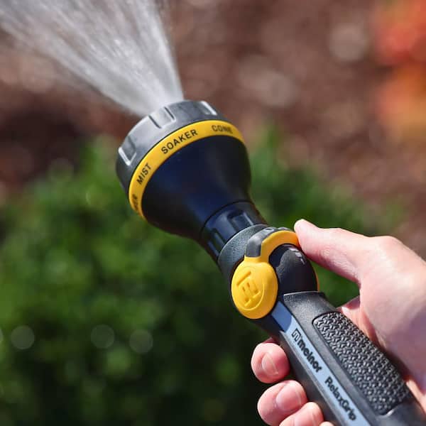 Melnor RelaxGrip Flashlight 8-Pattern Nozzle R821 - The Home Depot