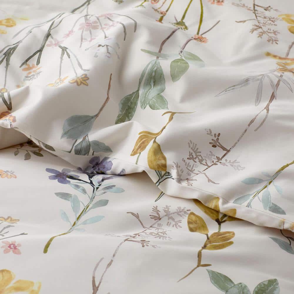 https://images.thdstatic.com/productImages/afcf1ce8-41e4-47a0-84f9-d85e0c3f63e6/svn/the-company-store-duvet-covers-50935d-k-multi-e1_1000.jpg
