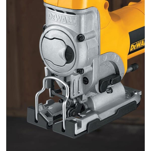 Foto Champagne Hoelahoep DEWALT 6.5 Amp Corded Variable Speed Jig Saw Kit with Kit Box DW331K - The  Home Depot
