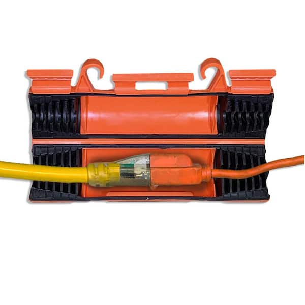 https://images.thdstatic.com/productImages/afd63acf-585f-4130-a539-58d4c1599e24/svn/orange-twist-and-seal-plug-adapters-tsmx-1003-or-bl-77_600.jpg