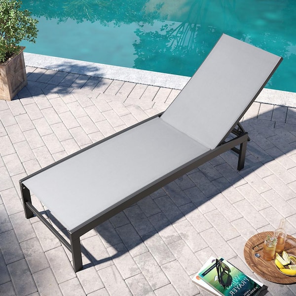 Pellebant 1-Piece Adjustable Aluminum Outdoor Chaise Lounge with Light Gray Textilence