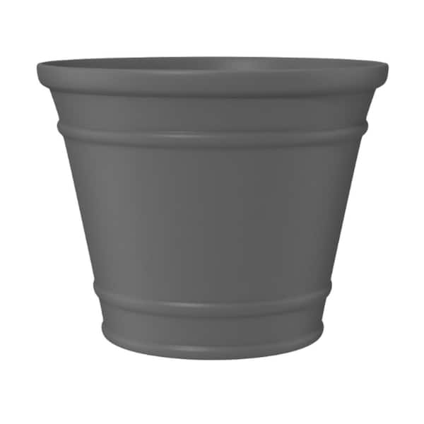 CHG CLASSIC HOME & GARDEN 11.9 in. L x 11.9 in. W x 9.5 in. H Jane Black Plastic Pot with Drainage Plug