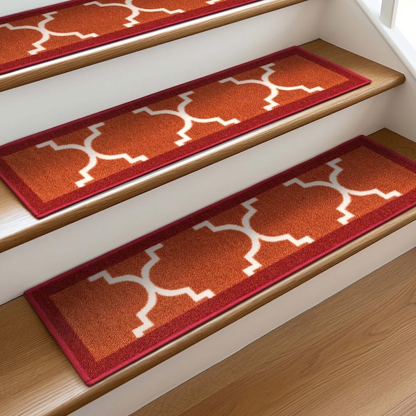 Kings Court Brooklyn Trellis Red Modern Lattice Rubber Back Non-Skid 9 in. x 31 in. Stair Tread Cover (Set of 7)
