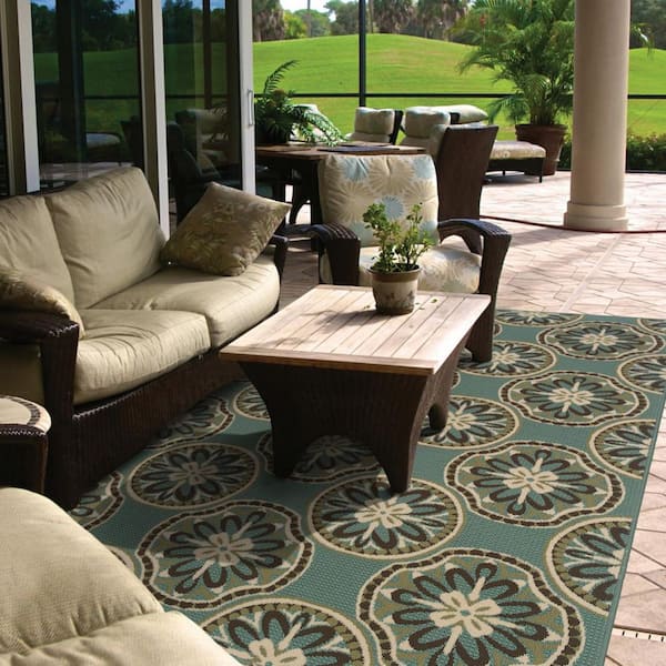 Blue, Ivory 8 ft. x 11 ft. Loomed Floral Polypropylene Rectangle Indoor/Outdoor Area Rug