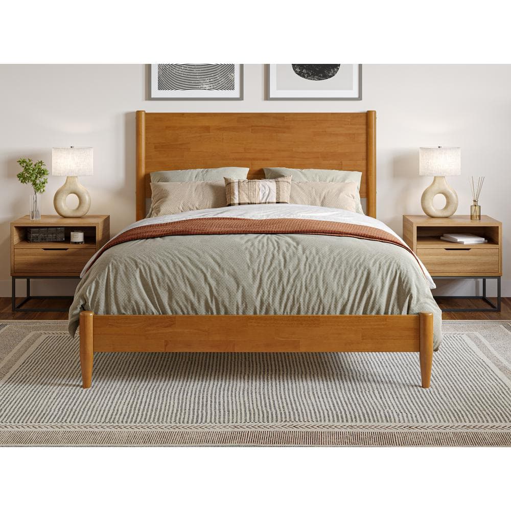 Pasadena Light Toffee Full Solid Wood Platform Bed with Headboard