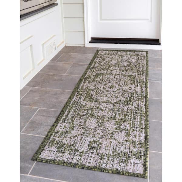 Green Timeworn Outdoor 2 ft. x 6 ft. Runner Rug