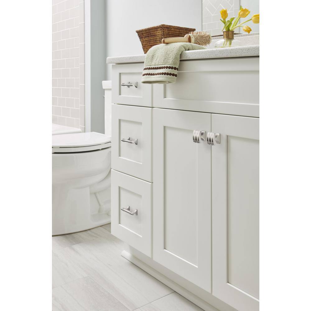 Davenport 4.5" Brushed Nickel Modern Cabinet Bar Pull