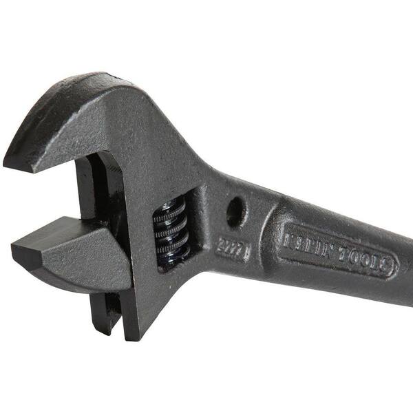 https://images.thdstatic.com/productImages/b08cd4cb-0c0f-4e41-afc2-f5b35be11a55/svn/klein-tools-adjustable-wrenches-3227-1f_600.jpg