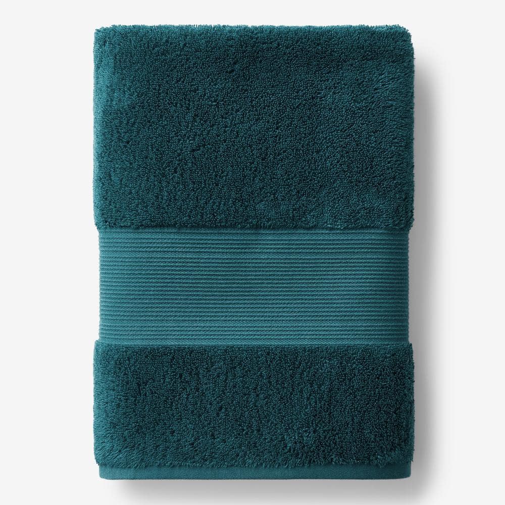 https://images.thdstatic.com/productImages/b0940d3d-b299-4cfb-acc6-c9e8eec04707/svn/forest-green-the-company-store-bath-towels-vj92-bsh-for-grn-64_1000.jpg