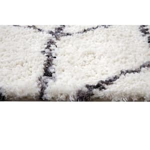 Oasis Cosima White and Dark Gray 5 ft. 3 in. x 7 ft. 6 in. Trellis Polyester Area Rug