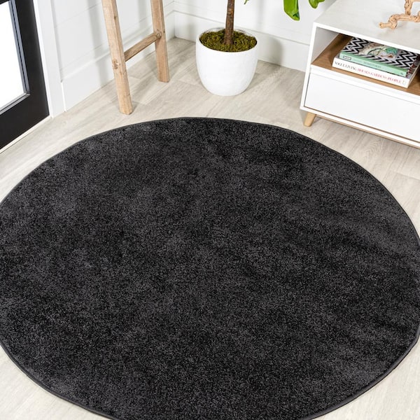JONATHAN Y Haze Solid Low-Pile Black 4 ft. Round Area Rug