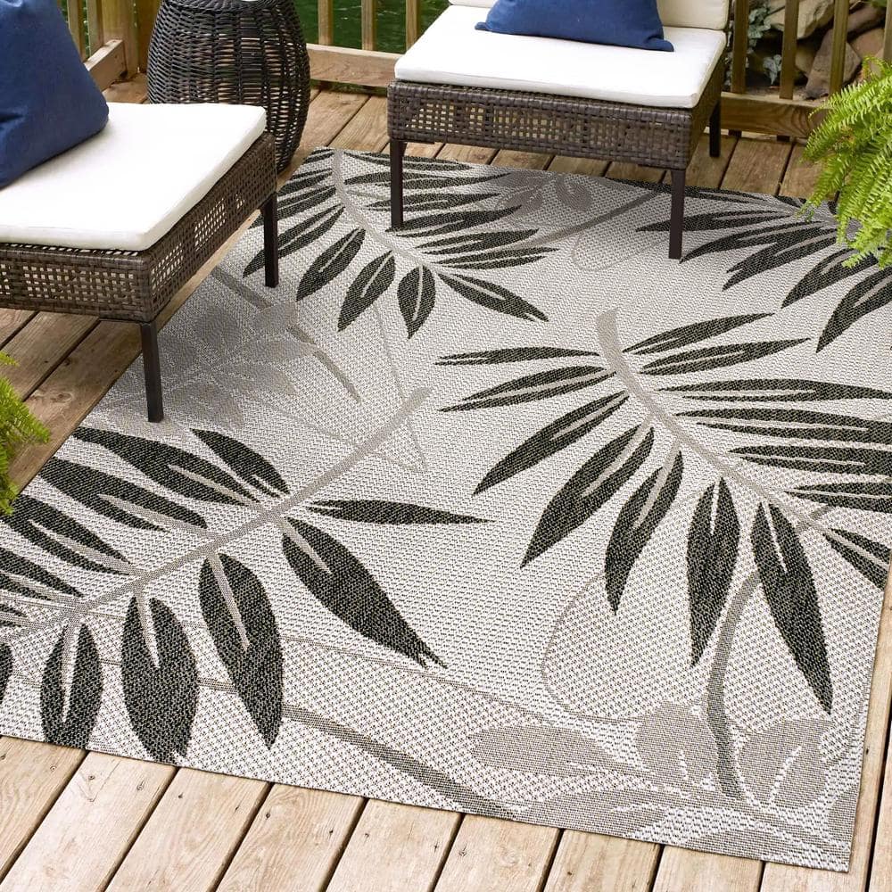 Reversible Gray & Black Floral Synthetic 8'x10' Area Rug