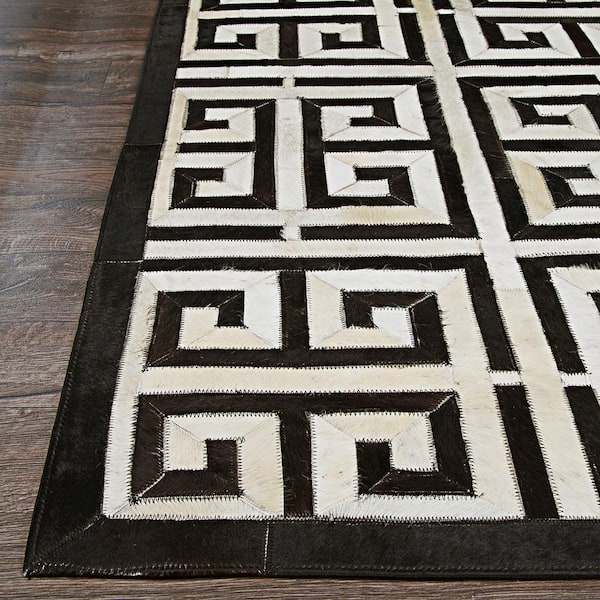 Chalet Meander Black-Ivory 5 ft. x 8 ft. Geometric Indoor Area Rug