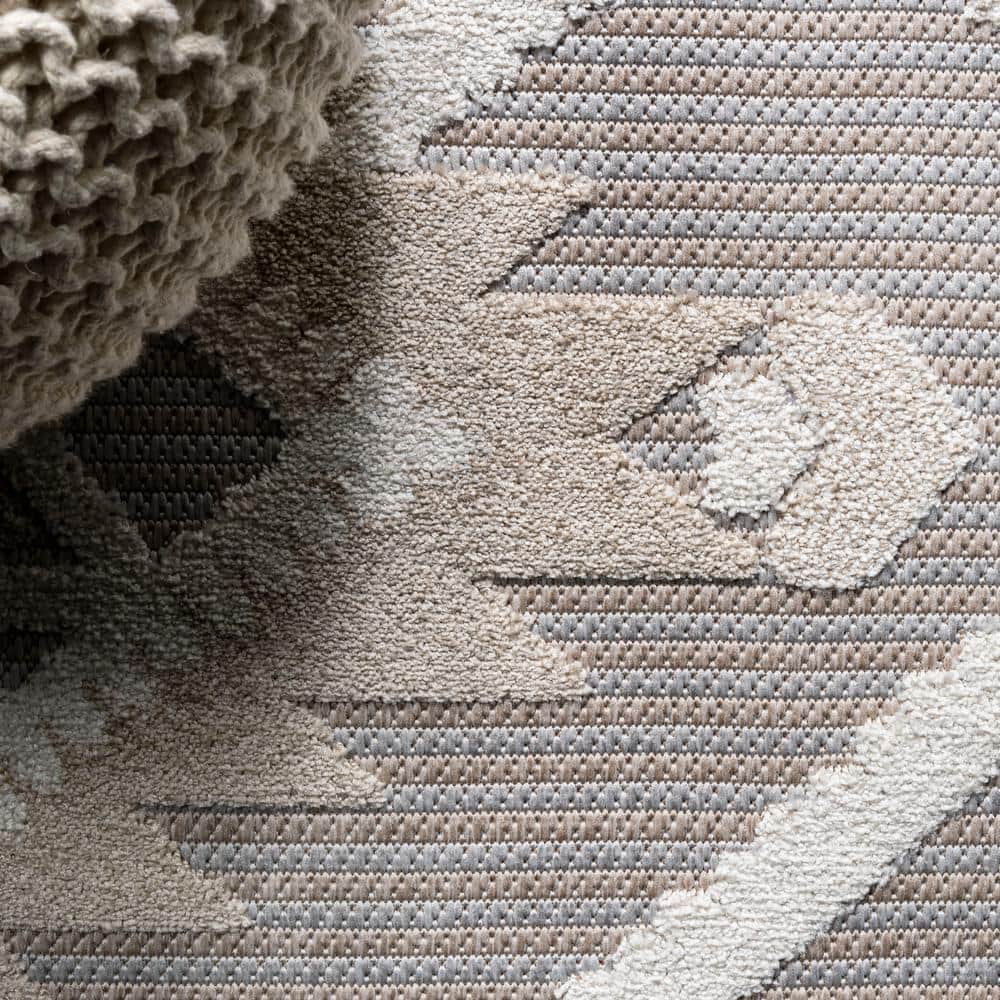 Sumak High-Low Pile Beige/Gray Geometric Indoor/Outdoor Runner Rug