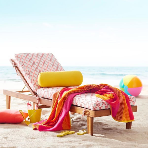 https://images.thdstatic.com/productImages/b0bd4161-28f7-4115-967b-eede5d40b3de/svn/pink-multi-the-company-store-beach-towels-59094-os-pink-multi-40_600.jpg