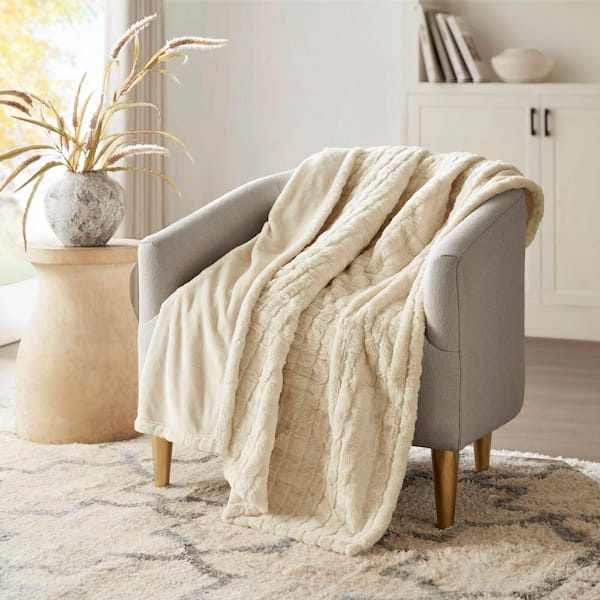 Marselle Ivory Polyester 50 x 70 in. Electric Throw Blanket