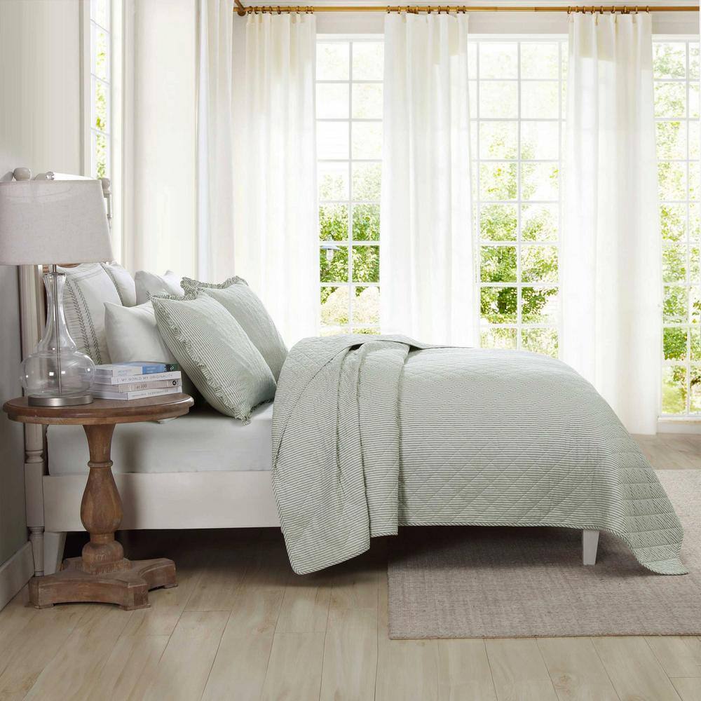 Twin White Cotton Reversible Quilt Set with Frills