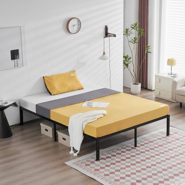 Karl home Black Metal Frame Queen Platform Bed
