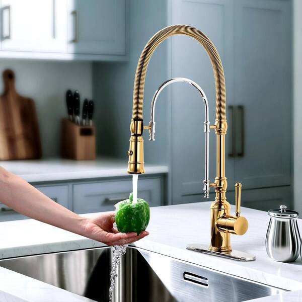 Single Handle Pull Down Sprayer Kitchen Faucet Solid Brass in Gold and Chrome