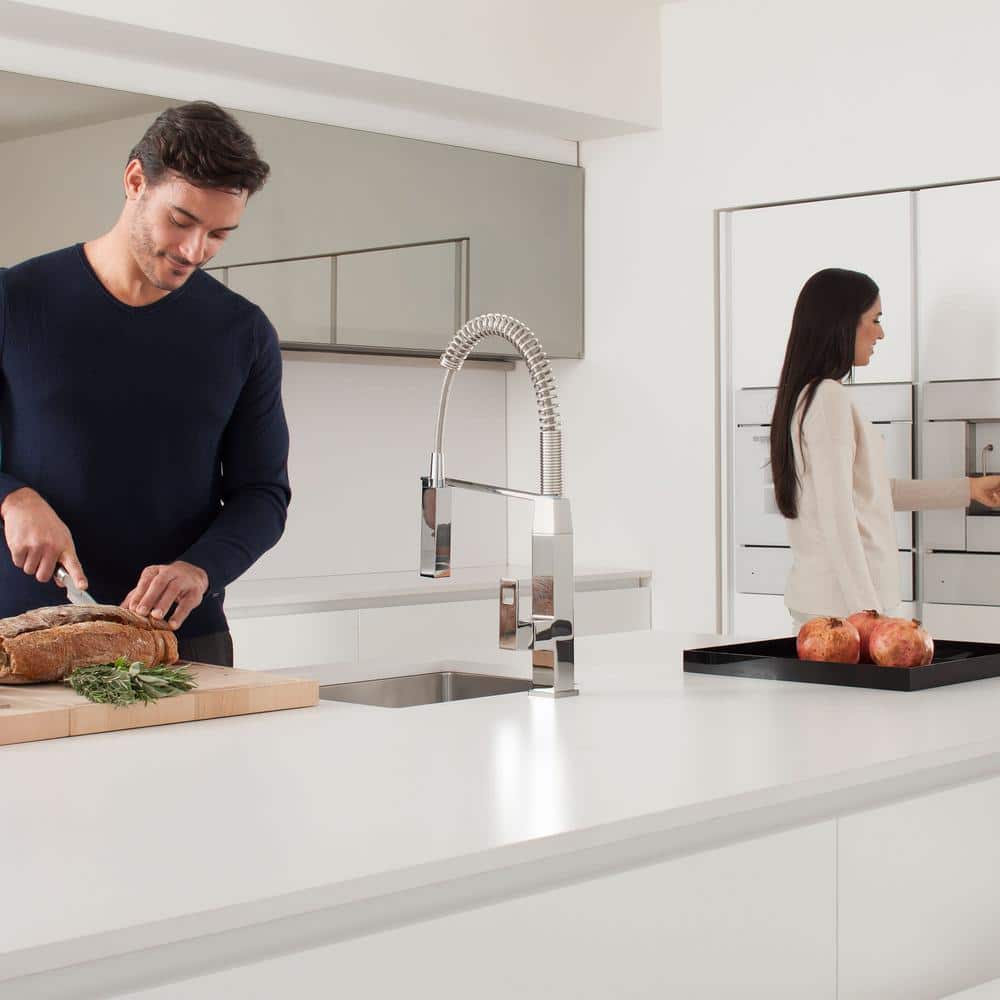 Eurocube Chrome Pull-Out Single Handle Kitchen Faucet