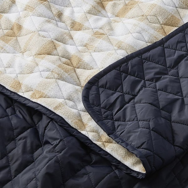 Outdoor quilt online blanket