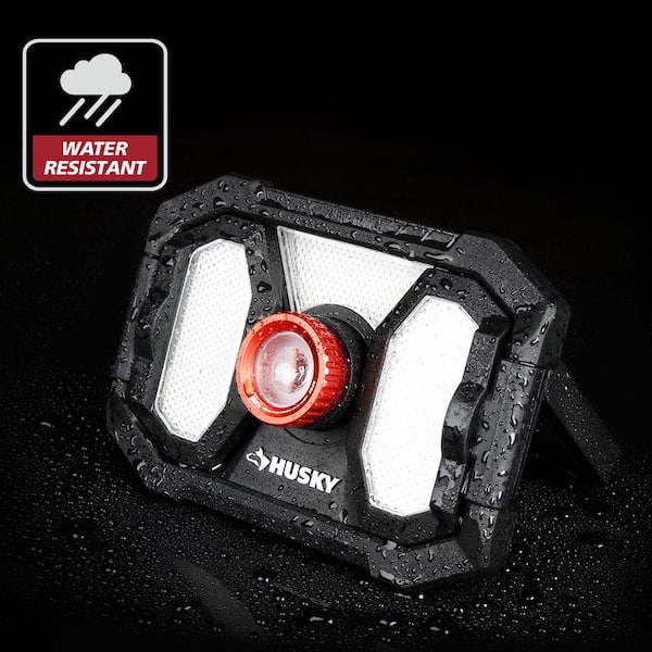 Husky 2000 Lumens LED Dual Panel Focusing Rechargeable Utility